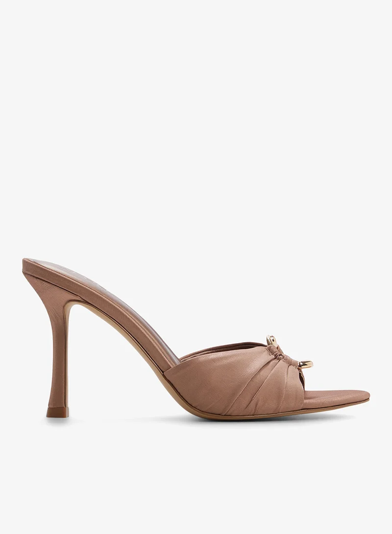 الدو صنادل بكعب جورني